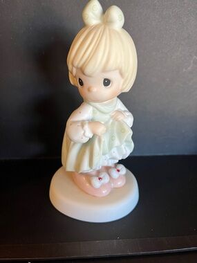 Precious Moments-Who’s Gonna Fill Your Shoes